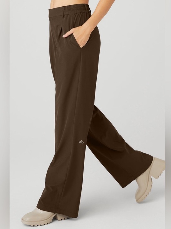 ALO Yoga Pants - Alo High Waist Pursuit Wide Leg Trousers in Espresso